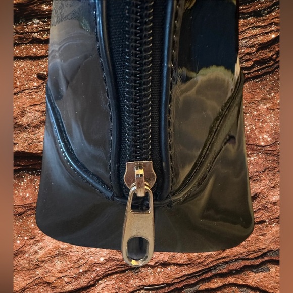 Black faux patent leather dome satchel bag - Picture 6 of 8